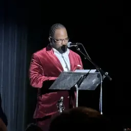 Portrait of Earlonne Woods