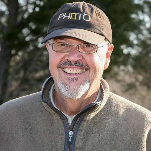 Portrait of Jack Dykinga