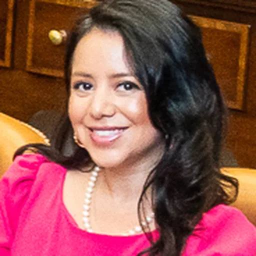 Portrait of Victoria Neave