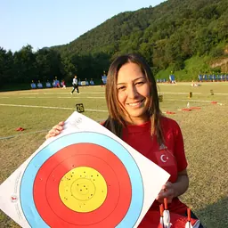 Portrait of Gizem Girişmen