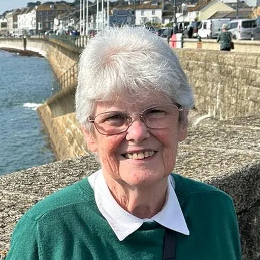 Portrait of Lesley Moreland