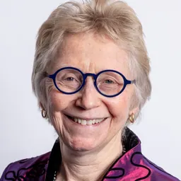Portrait of Sally Thorne