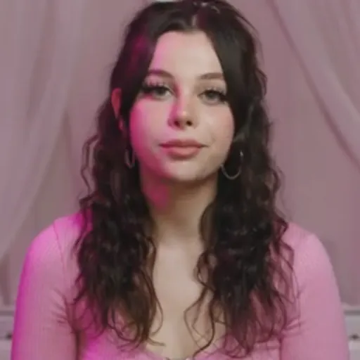 Portrait of Ellise
