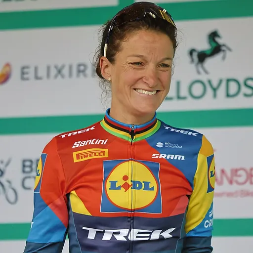 Portrait of Lizzie Deignan