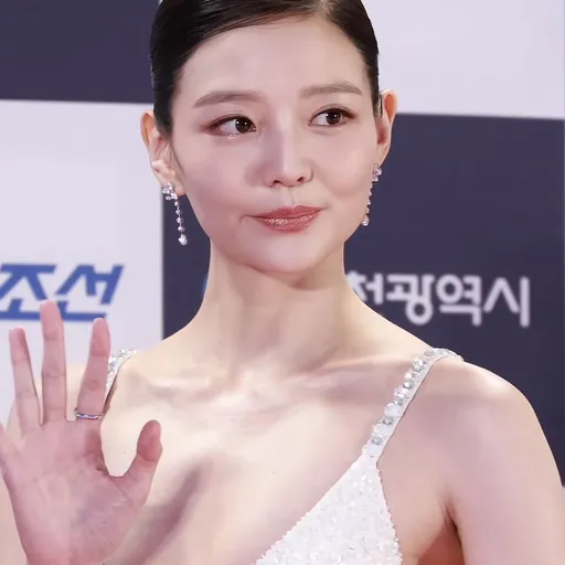 Portrait of Esom