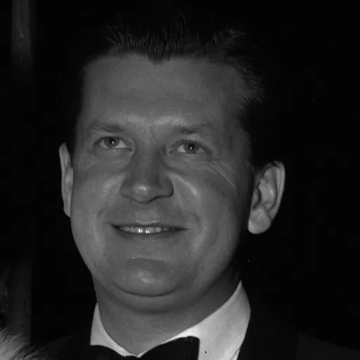 Portrait of Tony Bartley