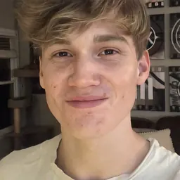 Portrait of Matt Lintz