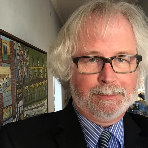 Portrait of Tim Paulson