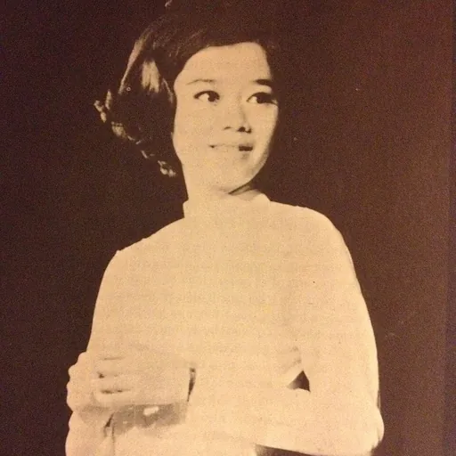 Portrait of Hoàng Oanh