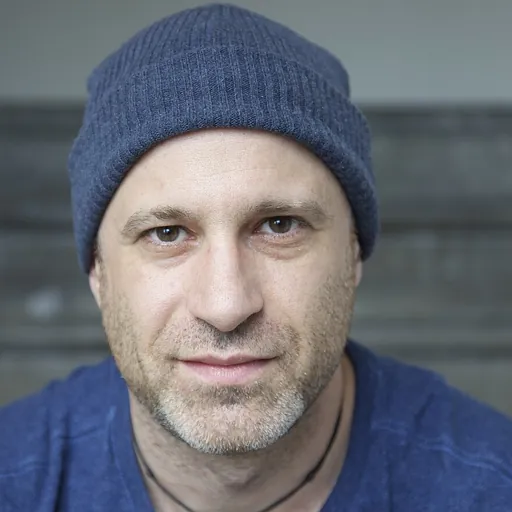 Portrait of Andy Glynne
