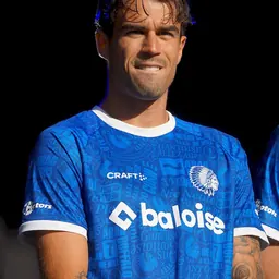 Portrait of Tiago Araújo