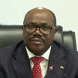 Portrait of Justin Nsengiyumva