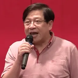 Portrait of Stephen Shiu