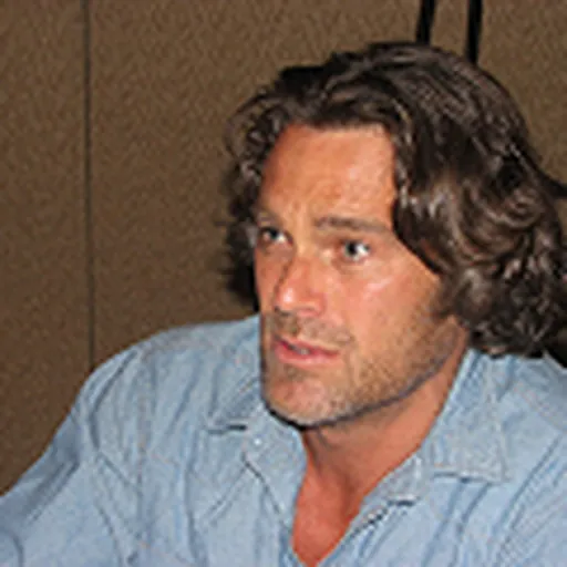 Portrait of Grayson McCouch