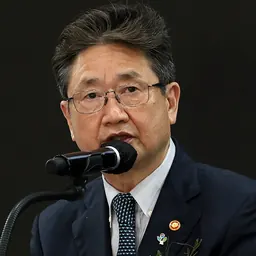 Portrait of Park Bo-gyun