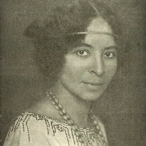 Portrait of Tula Marina di Vista