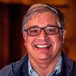 Portrait of Barry Simmons