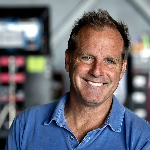 Portrait of Bradley Thomas