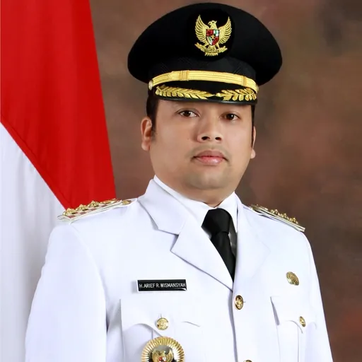 Portrait of Arief Rachadiono Wismansyah