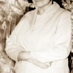 Portrait of Flora Sanhueza