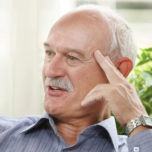 Portrait of Mart Nooij