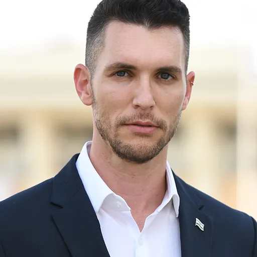 Portrait of Idan Roll