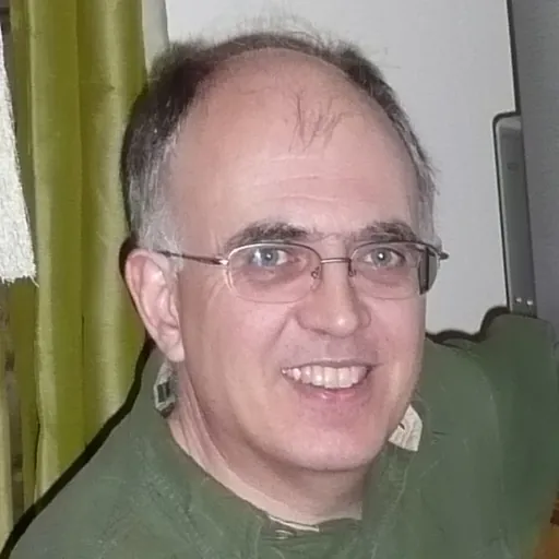 Portrait of Steve Vickers