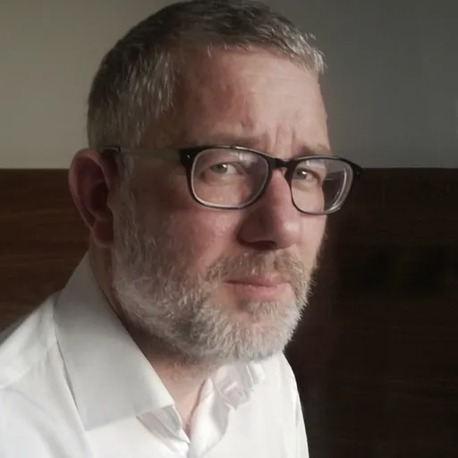 Portrait of Chris Harrison