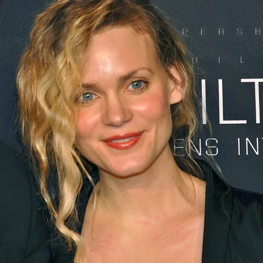 Portrait of Liv Mjönes