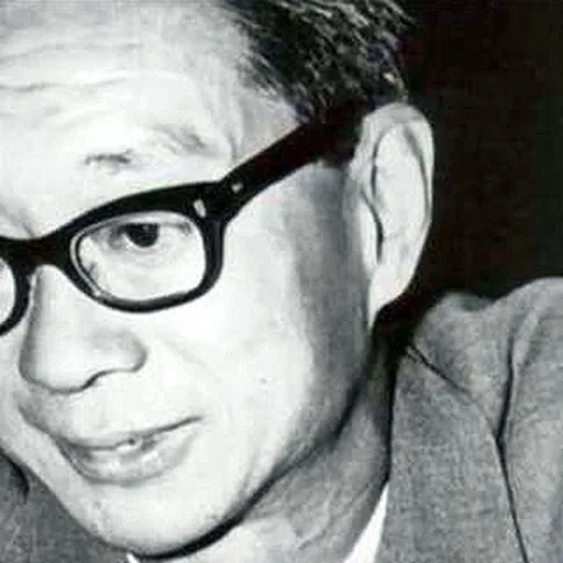 Portrait of Loke Wan Tho