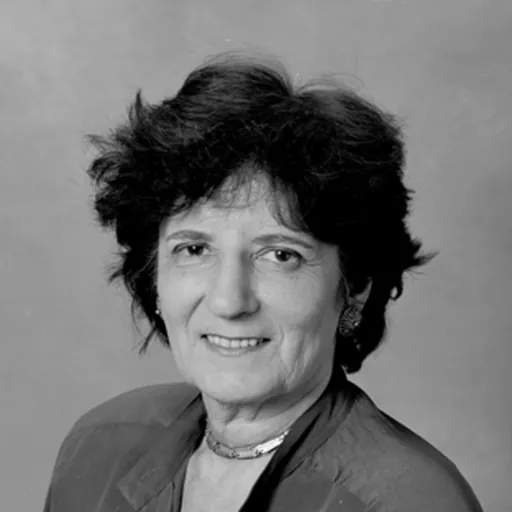 Portrait of Miriam Kastner