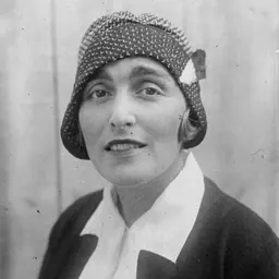 Portrait of Suzanne Schreiber