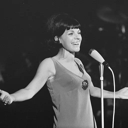 Portrait of Rita Deneve