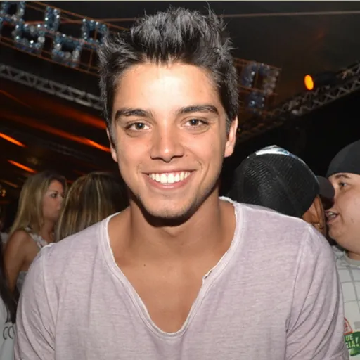 Portrait of Rodrigo Simas