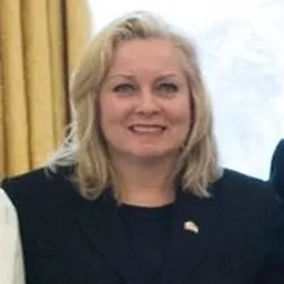 Portrait of Linda Hasenfratz