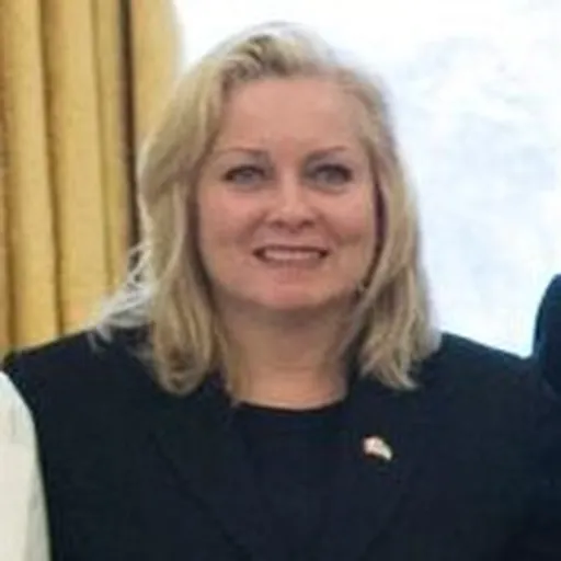 Portrait of Linda Hasenfratz