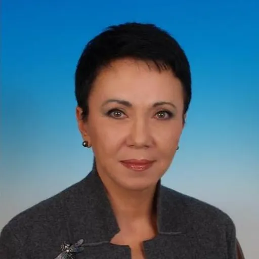 Portrait of Larisa Flamenbaum