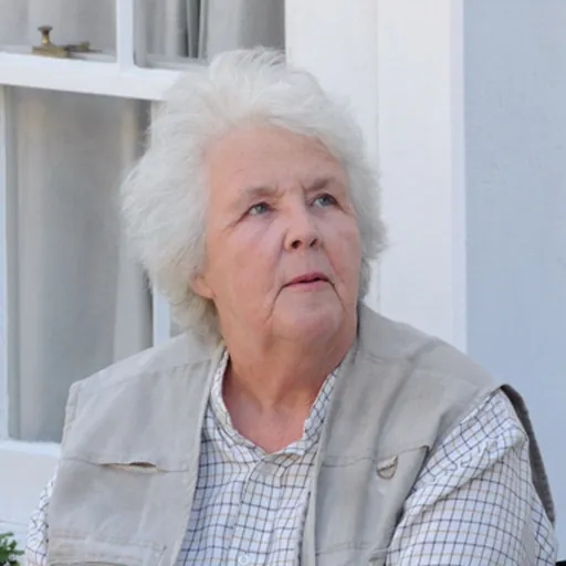 Portrait of Stephanie Cole