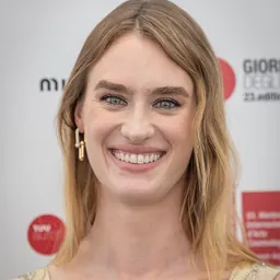 Portrait of Mackenzie Davis