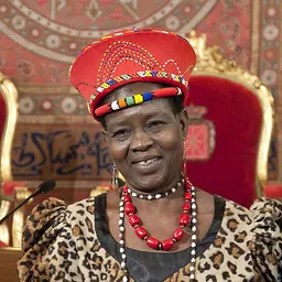 Portrait of Theresa Kachindamoto)