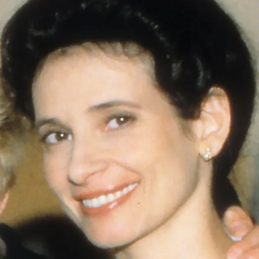 Portrait of Theresa Saldana