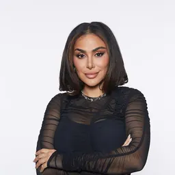 Portrait of Huda Kathan