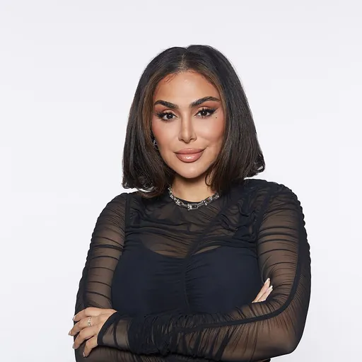Portrait of Huda Kathan