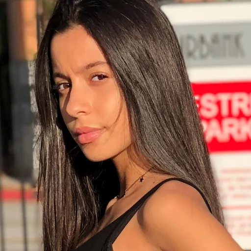 Portrait of Izabella Alvarez