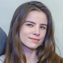 Portrait of Giulia Be