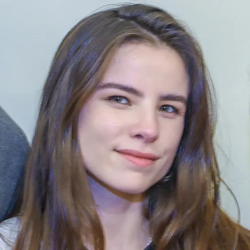 Portrait of Giulia Be