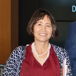 Portrait of Stefanie Tompkins