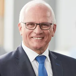 Portrait of Peter Bleser