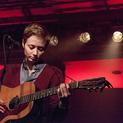 Portrait of Mo Kenney