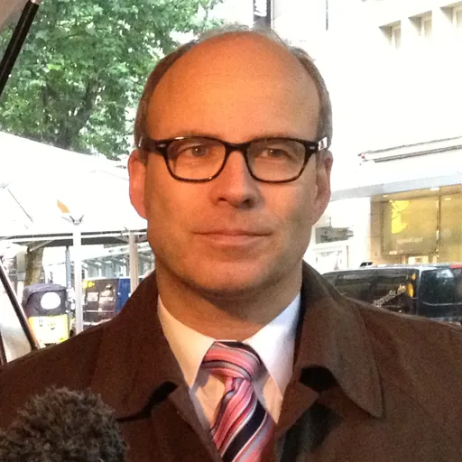 Portrait of Ties Rabe